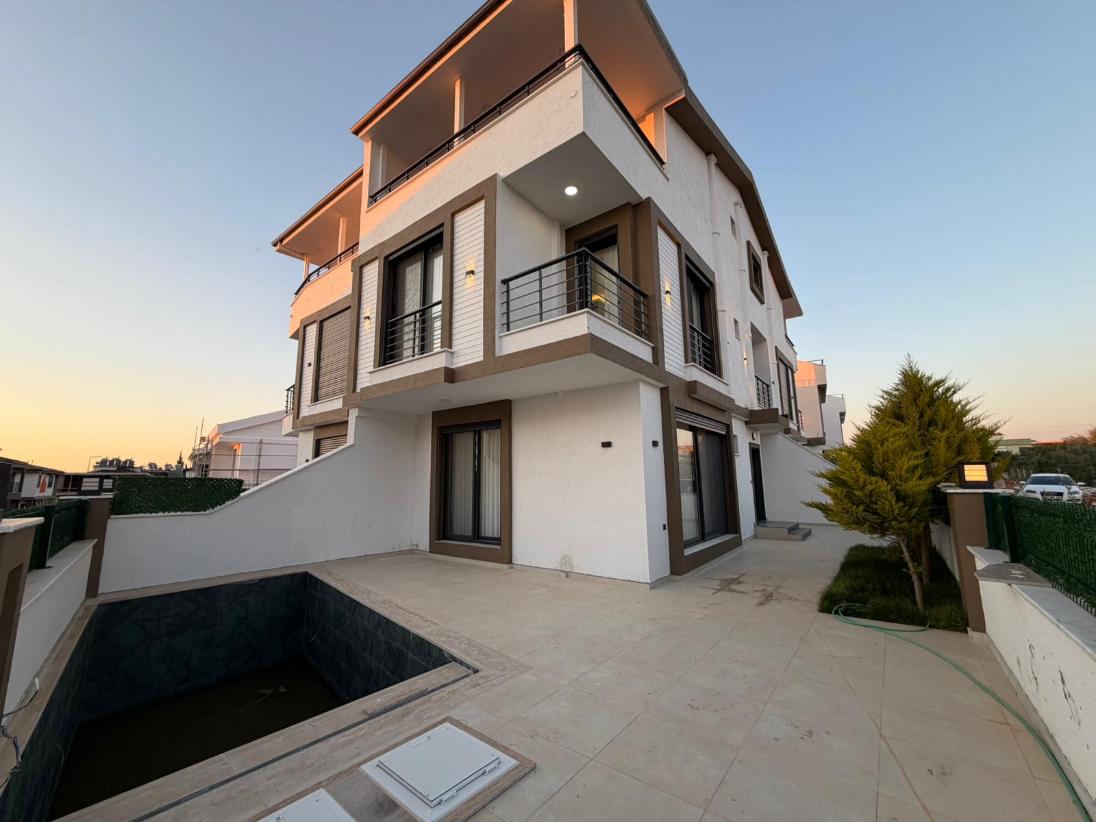 DİDİM’de DENİZ MANZARASI + KALİTE + KONUM = KAÇIRILMAYACAK VİLLA!