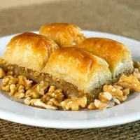 Sade Terayağlı Cevizli Baklava