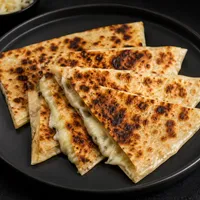 Peynirli gözleme - Sakız Hanım