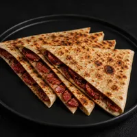 Sucuk gözleme - Sakız Hanım